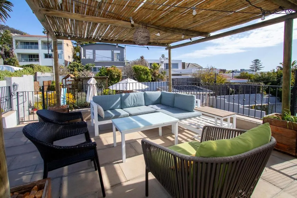Fresnaye Home On Ave La Croix Cape Town