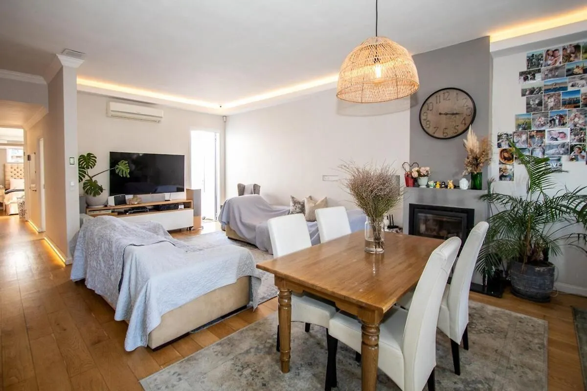 Fresnaye Home On Ave La Croix Cape Town 0*,