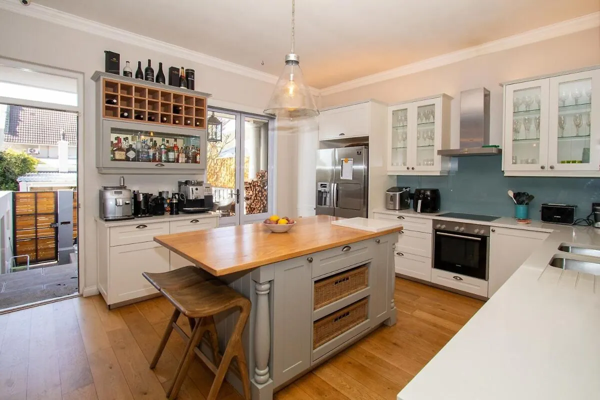 Fresnaye Home On Ave La Croix Cape Town Holiday home