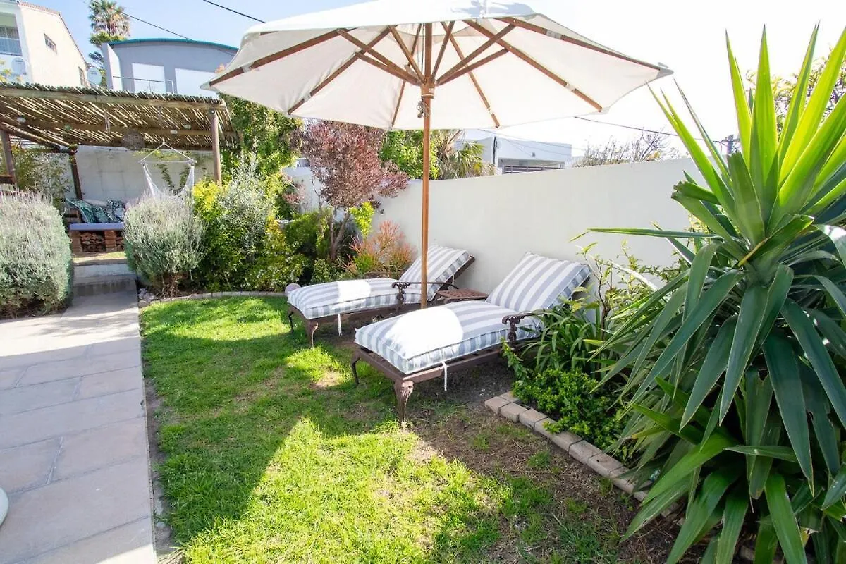 Fresnaye Home On Ave La Croix Cape Town 0*,